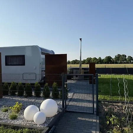 Apartamento Trailer In 03058 With Swimming Pool Haasow (Neuhausen/Spree)