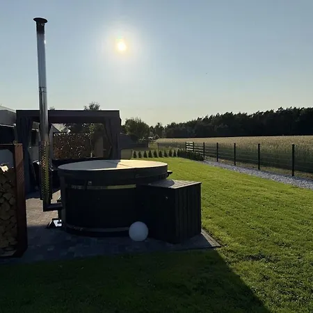 Apartamento Trailer In 03058 With Swimming Pool Haasow (Neuhausen/Spree)