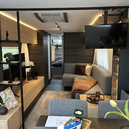 Apartment Trailer In 03058 With Swimming Pool Haasow (Neuhausen/Spree)