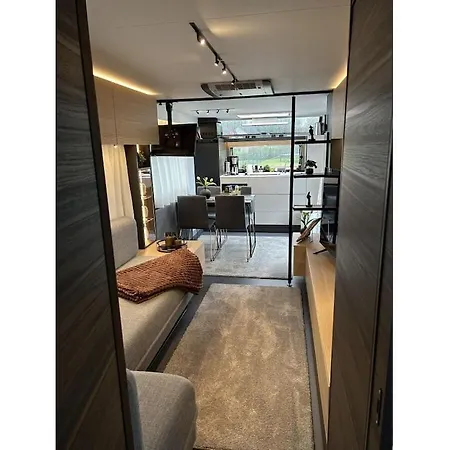 Trailer In 03058 With Swimming Pool *