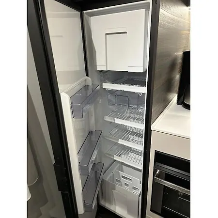 Apartment Trailer In 03058 With Swimming Pool *