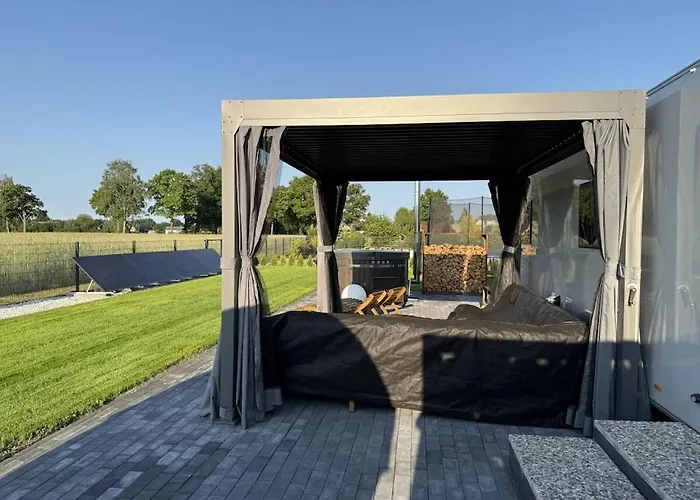 Trailer In 03058 With Swimming Pool * Haasow (Neuhausen/Spree)