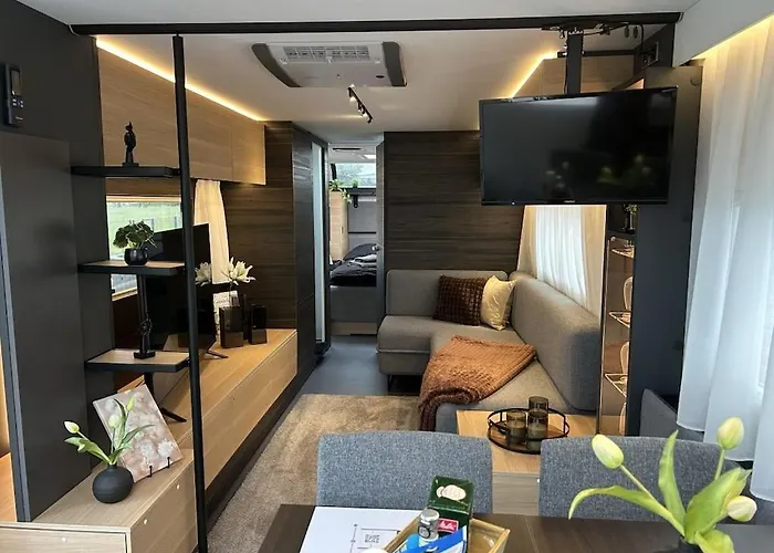 Apartamento Trailer In 03058 With Swimming Pool Haasow (Neuhausen/Spree)