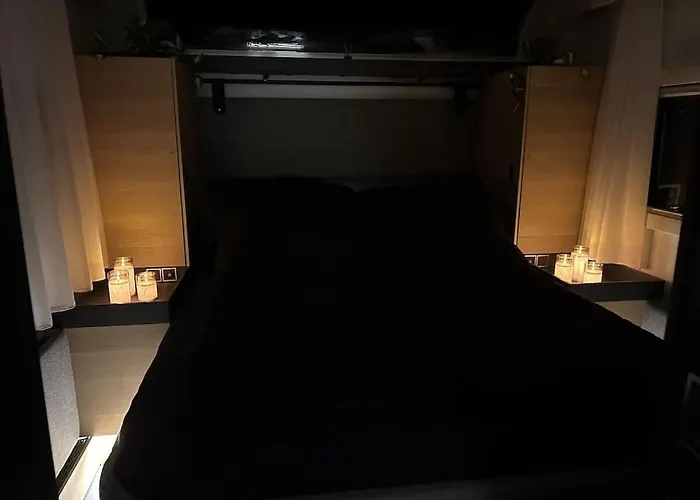 Trailer In 03058 With Swimming Pool Haasow (Neuhausen/Spree)