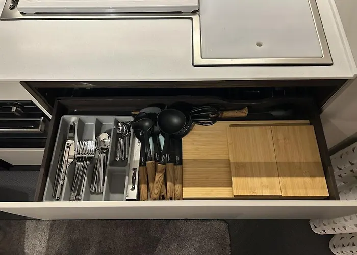 Trailer In 03058 With Swimming Pool *