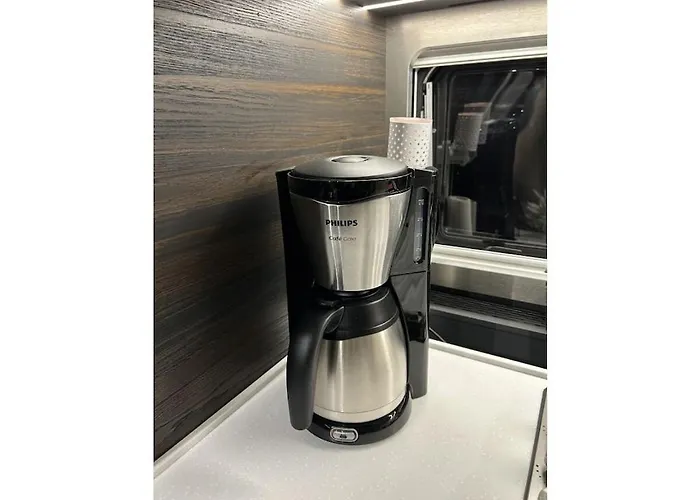 Trailer In 03058 With Swimming Pool